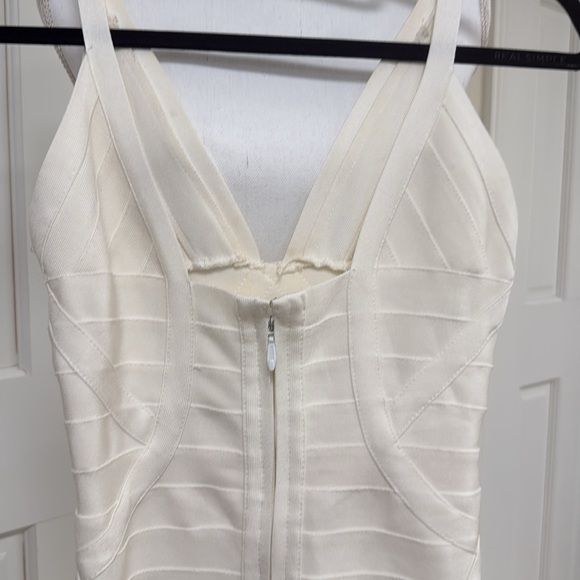 ⚫️ creamy white bandage dress⚫️ - Picture 5 of 9